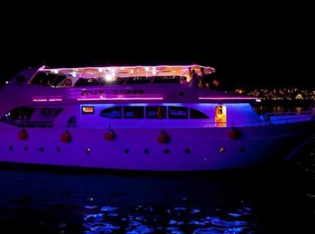 Sharm El Sheikh Romantic Dinner Cruise Tour