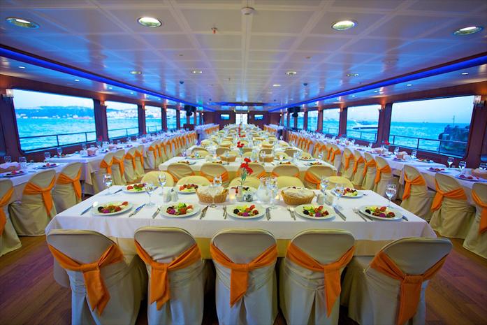 New Year's Eve Dinner Cruise Party in Istanbul