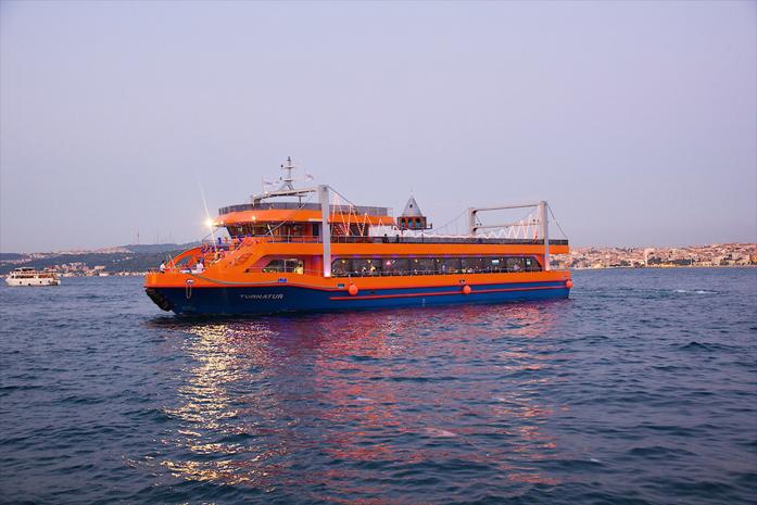 New Year's Eve Dinner Cruise Party in Istanbul