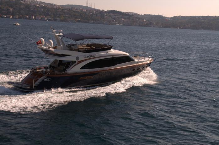 Private Bosphorus Cruise with Luxury Yacht in Istanbul