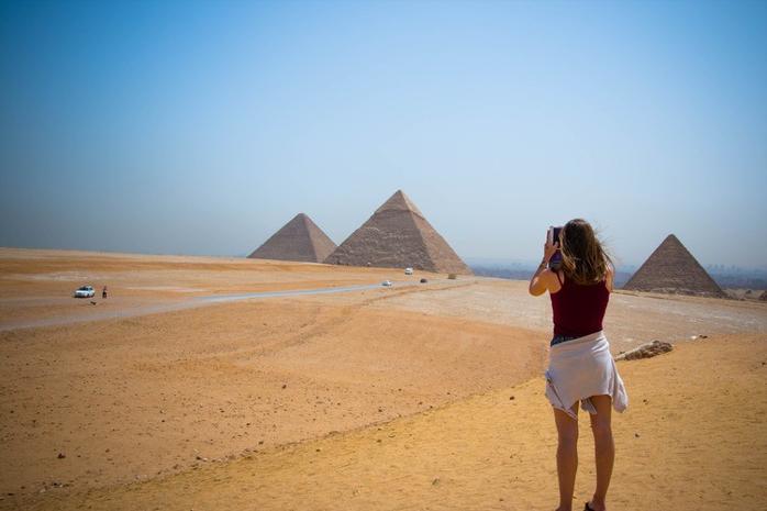  Pyramids, Memphis and Saqqara Tour