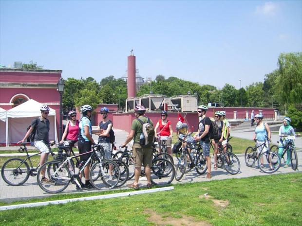 TWO CONTINENTS BIKE & BOAT TOUR (Half Day)