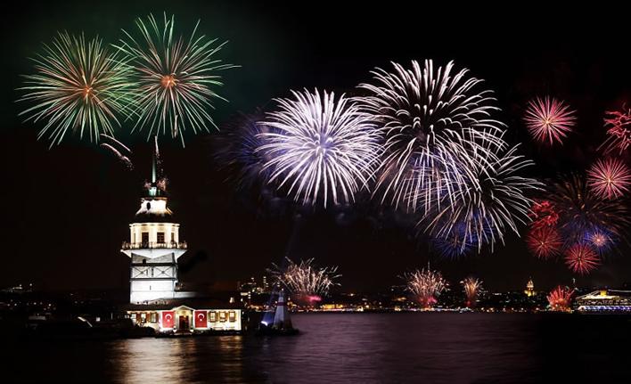 New Year's Eve Dinner Cruise Party in Istanbul