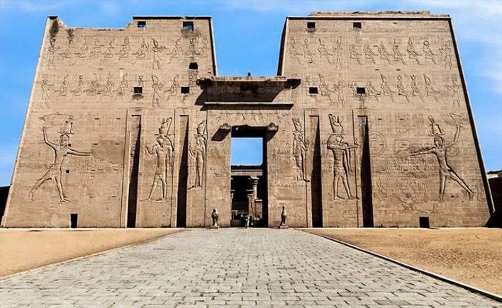Giza Pyramids & Sakkara Tour From Alexandria Port