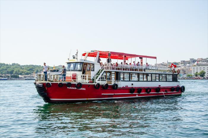 Bosphorus Tour by Boat (With Breakfast)