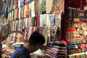 Istanbul Grand Bazaar Rooftop and Shopping Tour (Half-Day Private)