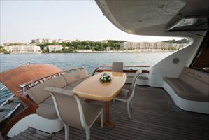 Private Bosphorus Cruise with Luxury Yacht in Istanbul