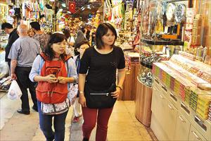 Istanbul Grand Bazaar Rooftop and Shopping Tour (Half-Day Private)