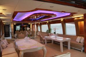 Private Bosphorus Cruise with Luxury Yacht in Istanbul