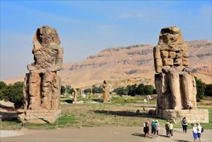 Giza Pyramids & Sakkara Tour From Alexandria Port