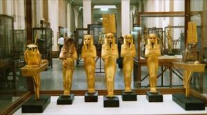 Private Pyramids and Egyptian Museum Tour